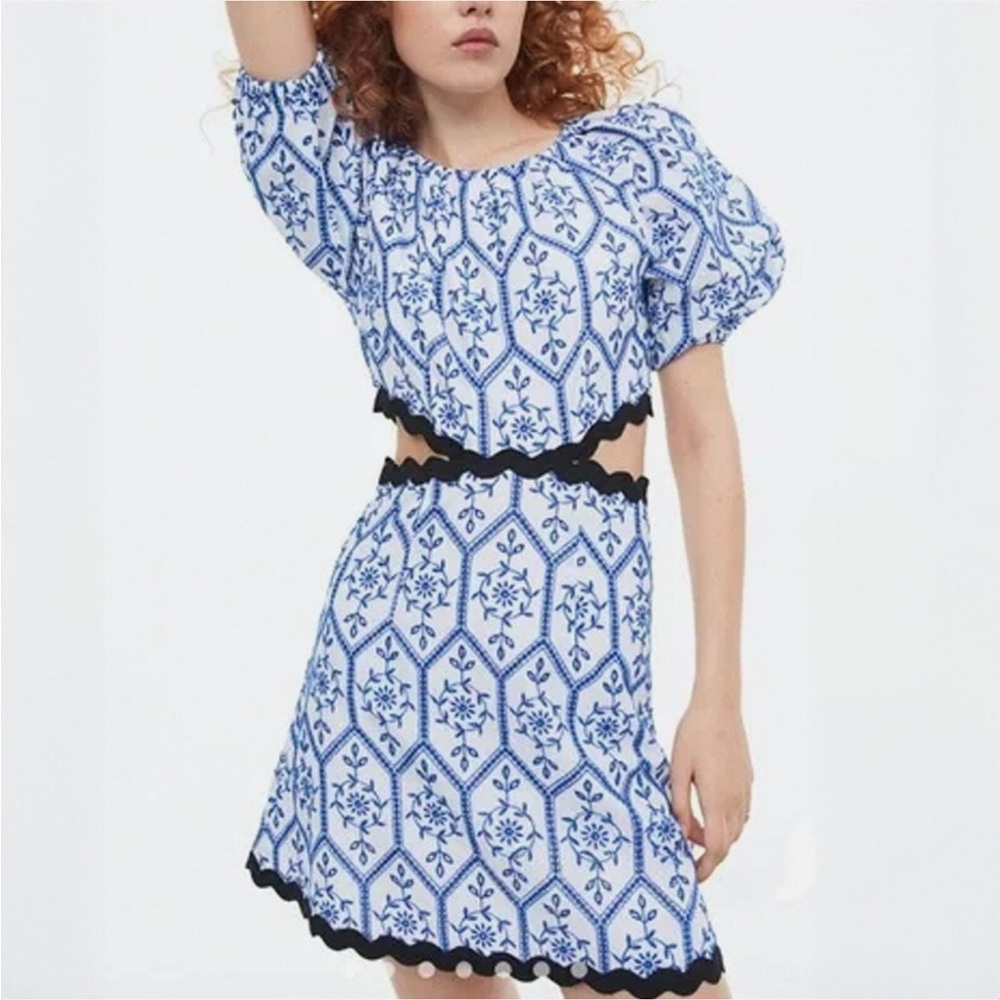H&M Blue and White Patterned Mini Dress